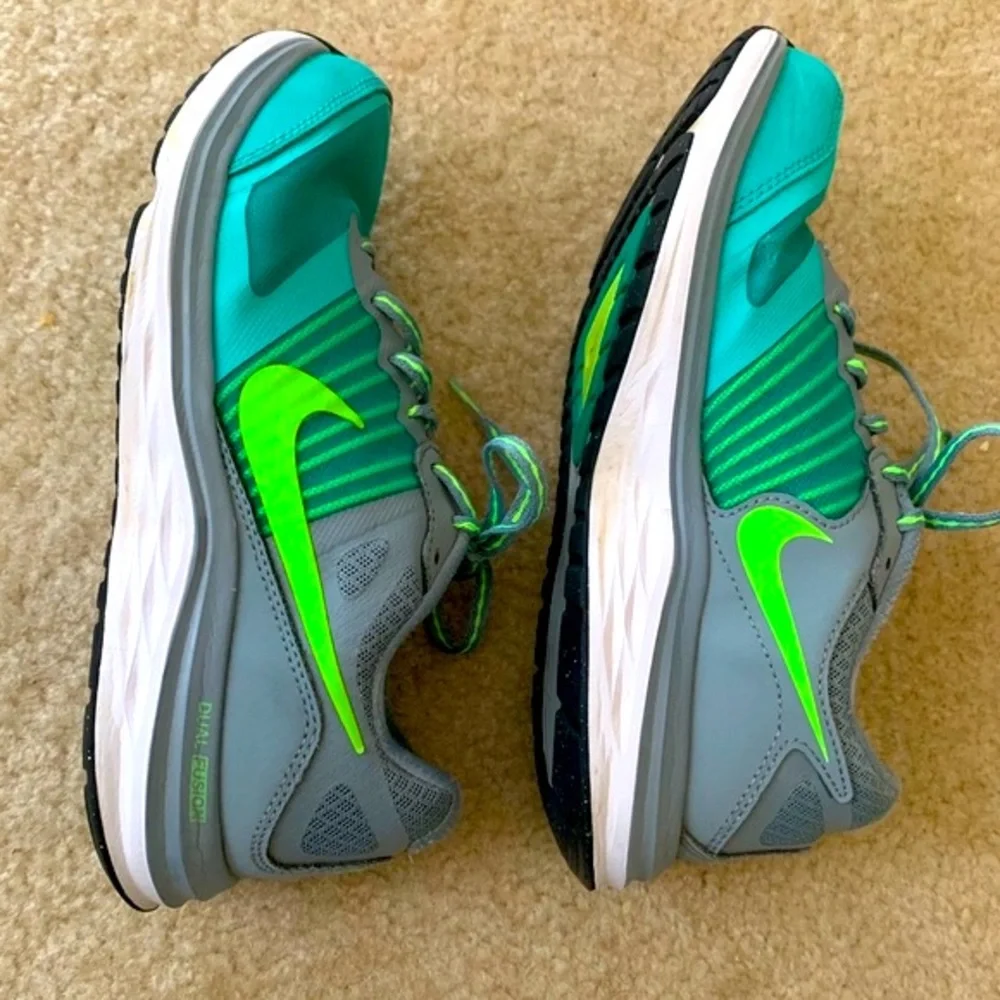 Nike Teal And Gray Dual Fusion X Running Shoes Size 6.5